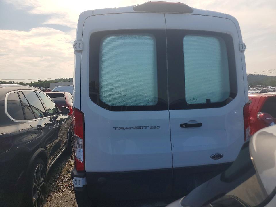 58777926 :رقم المزاد ، 1FTYR2CMXKKA61138 vin ، 2019 Ford Transit مزاد بيع