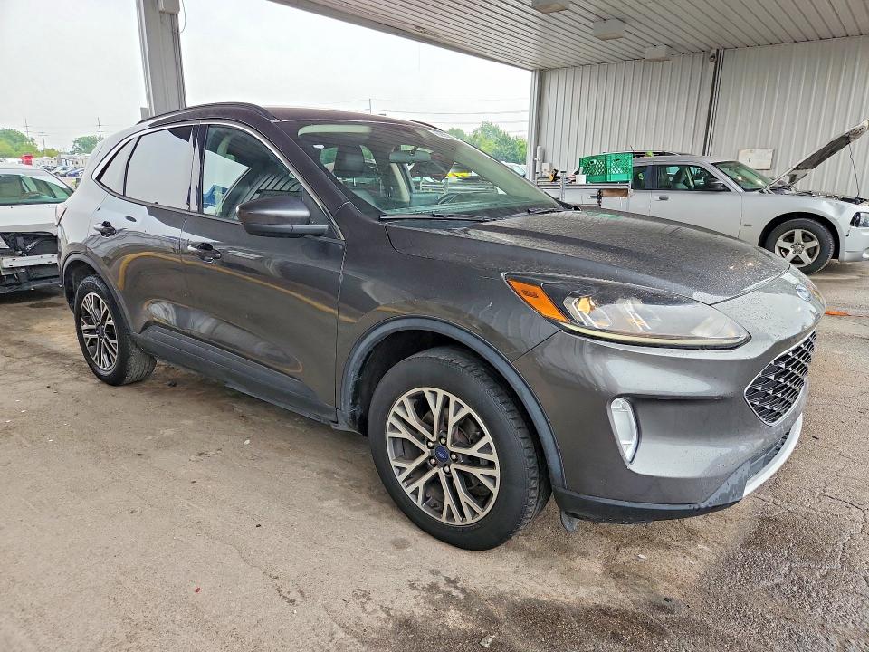 Продажа на аукционе авто 2020 Ford Escape, vin: 1FMCU9H6XLUC40907, номер лота: 62833236