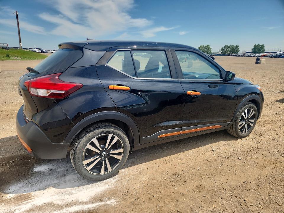 61739136 :رقم المزاد ، 3N1CP5CU6KL530857 vin ، 2019 Nissan Kicks مزاد بيع