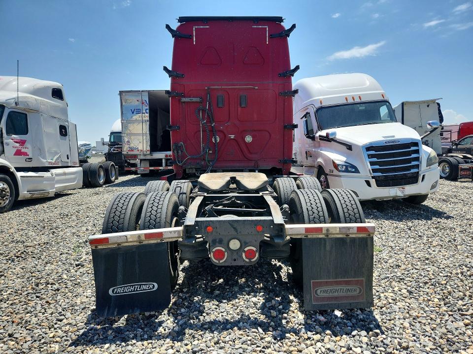 57495236 :رقم المزاد ، 3AKJGLDR6HSHM5713 vin ، 2017 Freightliner Cascadia 125 مزاد بيع