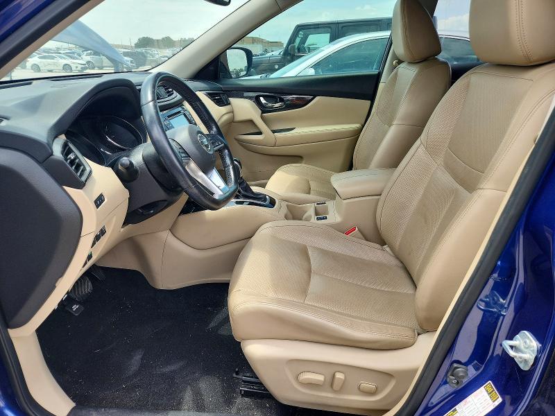 59404576 :رقم المزاد ، JN8AT2MT5HW140697 vin ، 2017 Nissan Rogue مزاد بيع