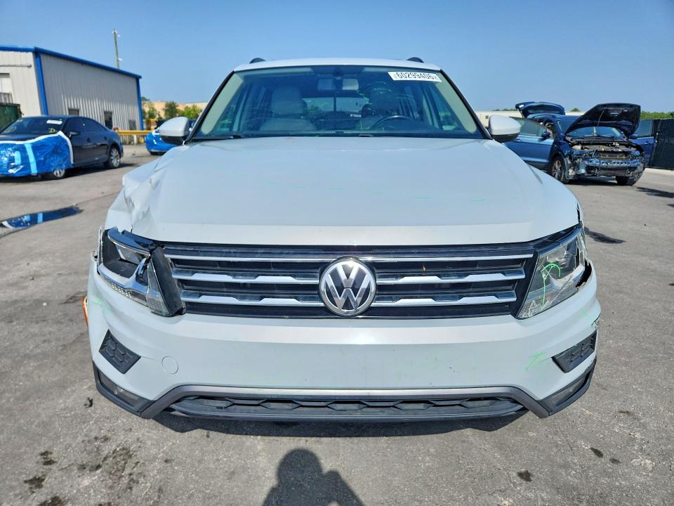Продажа на аукционе авто 2018 Volkswagen Tiguan, vin: 3VV3B7AX9JM038936, номер лота: 60299406