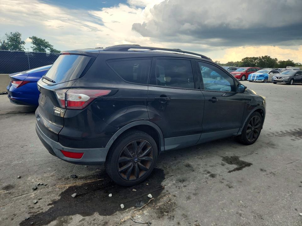 Продажа на аукционе авто 2017 Ford Escape, vin: 1FMCU0JD9HUD81799, номер лота: 60137236