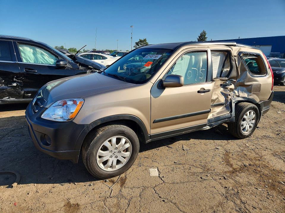 62148156 :رقم المزاد ، SHSRD78805U334075 vin ، 2005 Honda Cr-v مزاد بيع