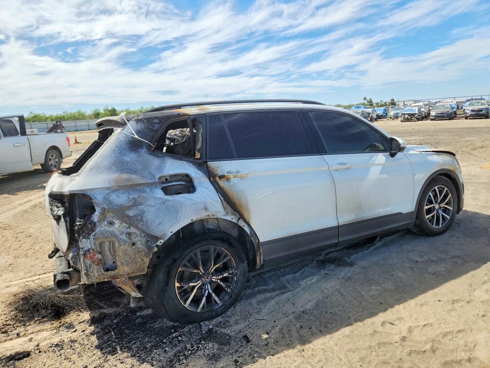 60112726 :رقم المزاد ، 3VV1B7AX8MM080719 vin ، 2021 Volkswagen Tiguan مزاد بيع
