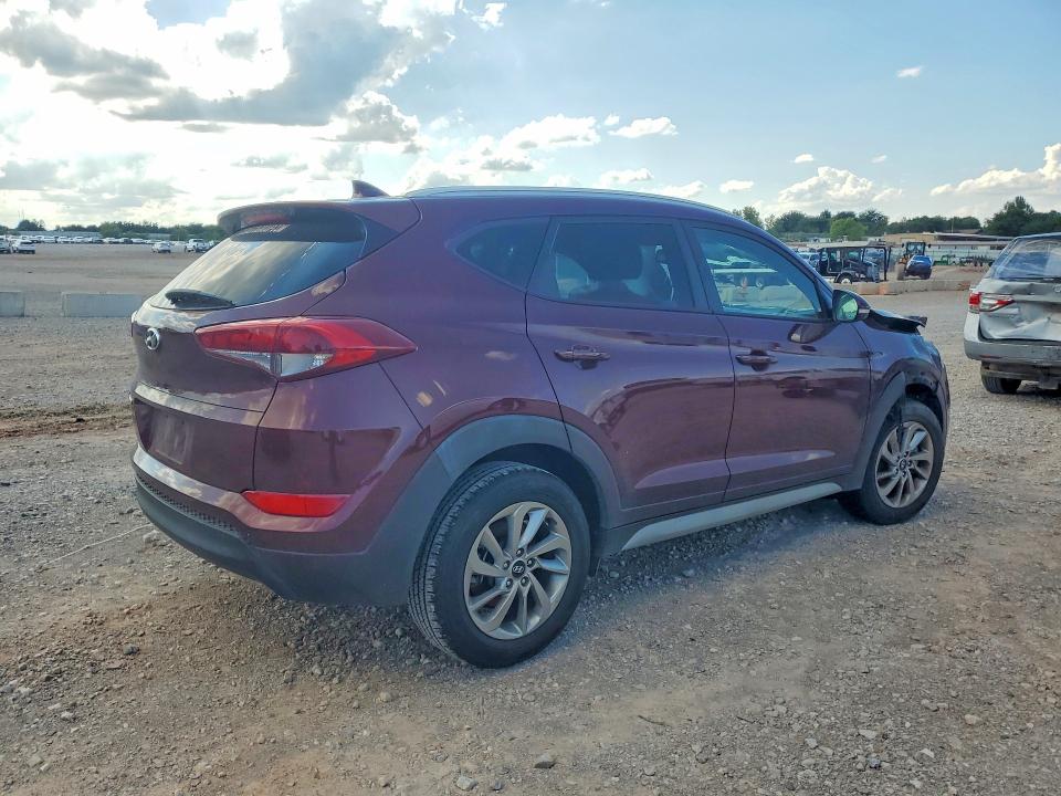 59669526 :رقم المزاد ، KM8J33A40HU413454 vin ، 2017 Hyundai Tucson مزاد بيع