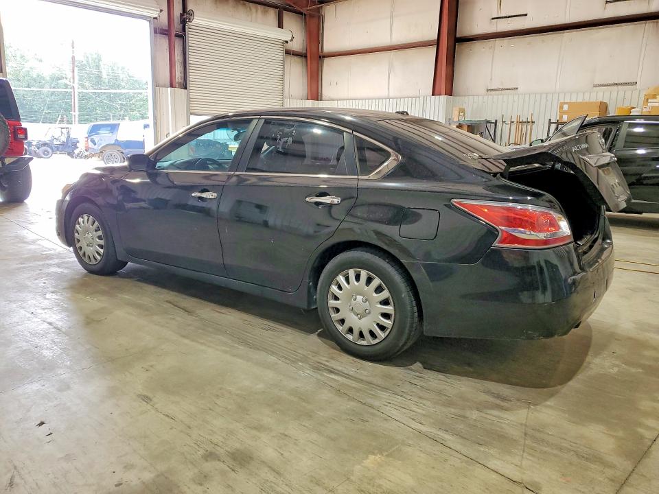 2015 Nissan Altima მანქანა იყიდება აუქციონზე, vin: 1N4AL3AP5FN368684, აუქციონის ნომერი: 62788046