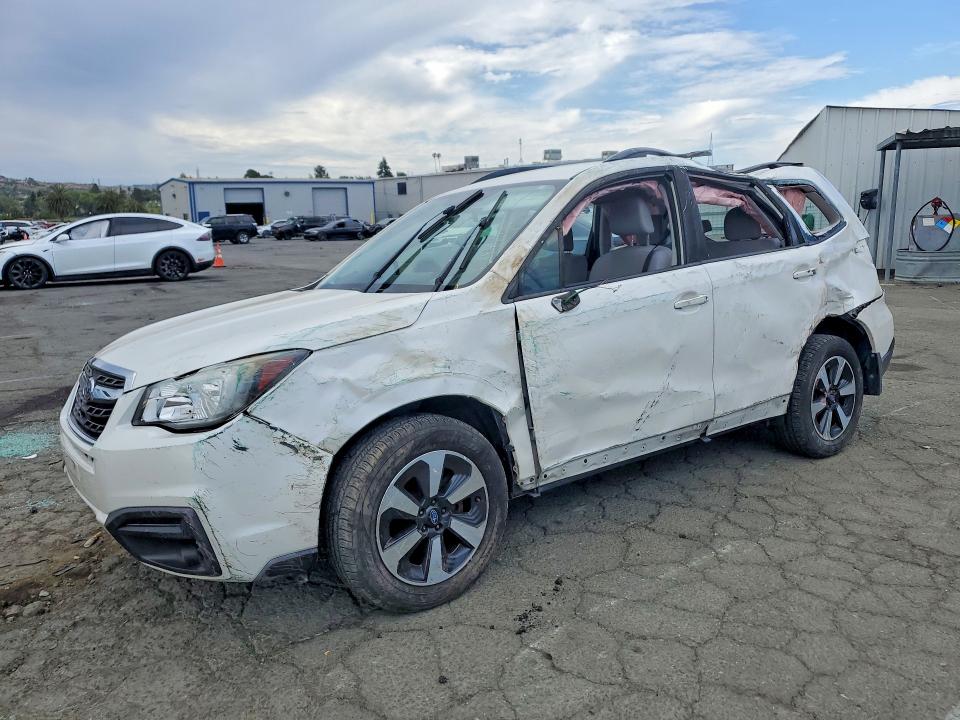2017 Subaru Forester მანქანა იყიდება აუქციონზე, vin: JF2SJABC9HH586554, აუქციონის ნომერი: 60991146