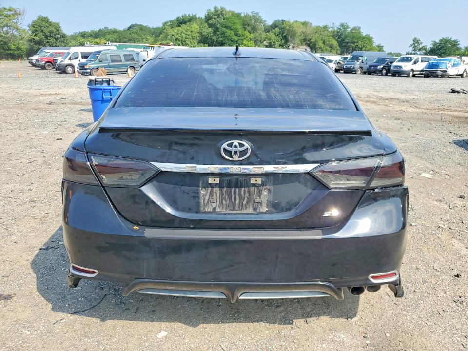 61486556 :رقم المزاد ، 4T1B11HK8KU728271 vin ، 2019 Toyota Camry مزاد بيع