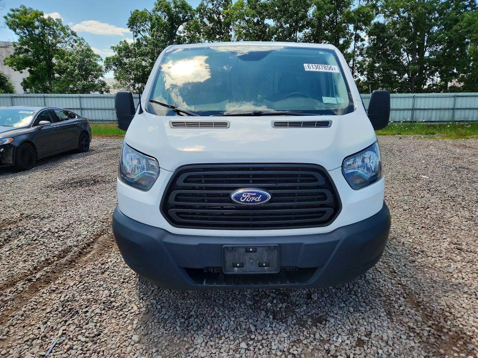 61307856 :رقم المزاد ، 1FTYE1YM6KKA32010 vin ، 2019 Ford Transit مزاد بيع