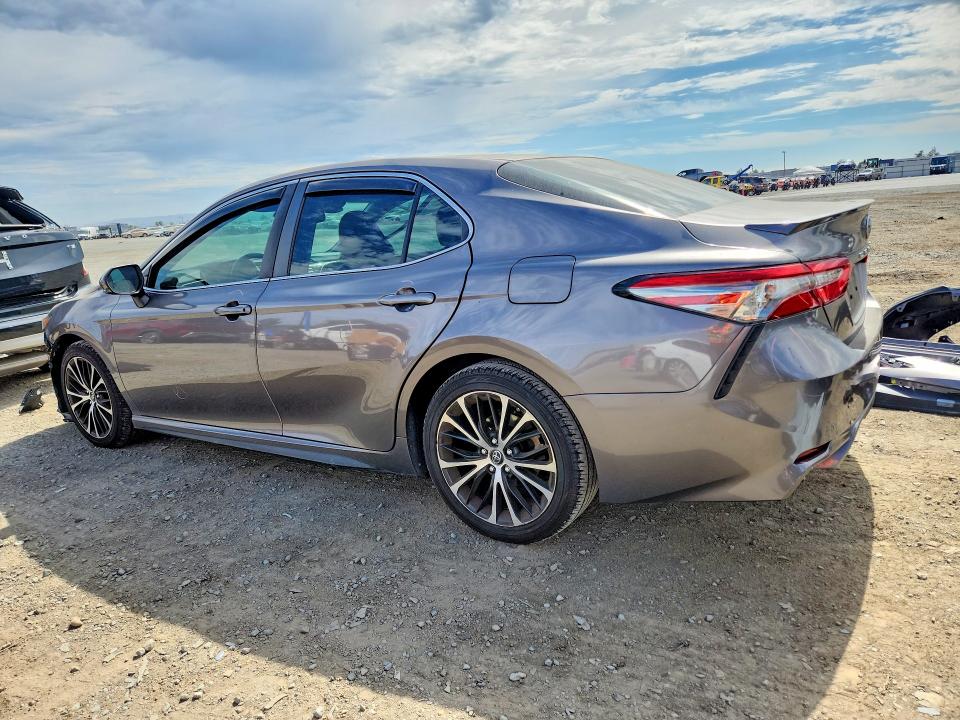 Продаж на аукціоні авто 2018 Toyota Camry, vin: 4T1B11HK9JU670380, номер лоту: 61623146