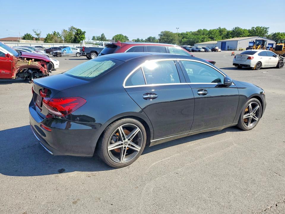 2022 Mercedes-benz A მანქანა იყიდება აუქციონზე, vin: W1K3G4FB0NJ367299, აუქციონის ნომერი: 61225126