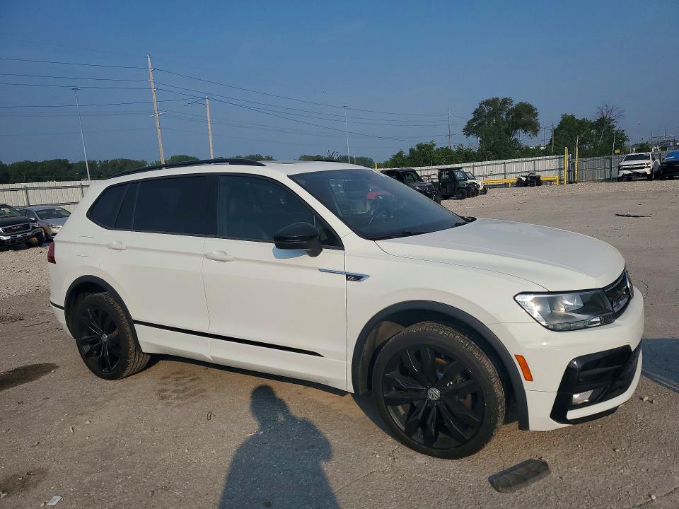 Продаж на аукціоні авто 2021 Volkswagen Tiguan, vin: 3VV2B7AX2MM117557, номер лоту: 61723836