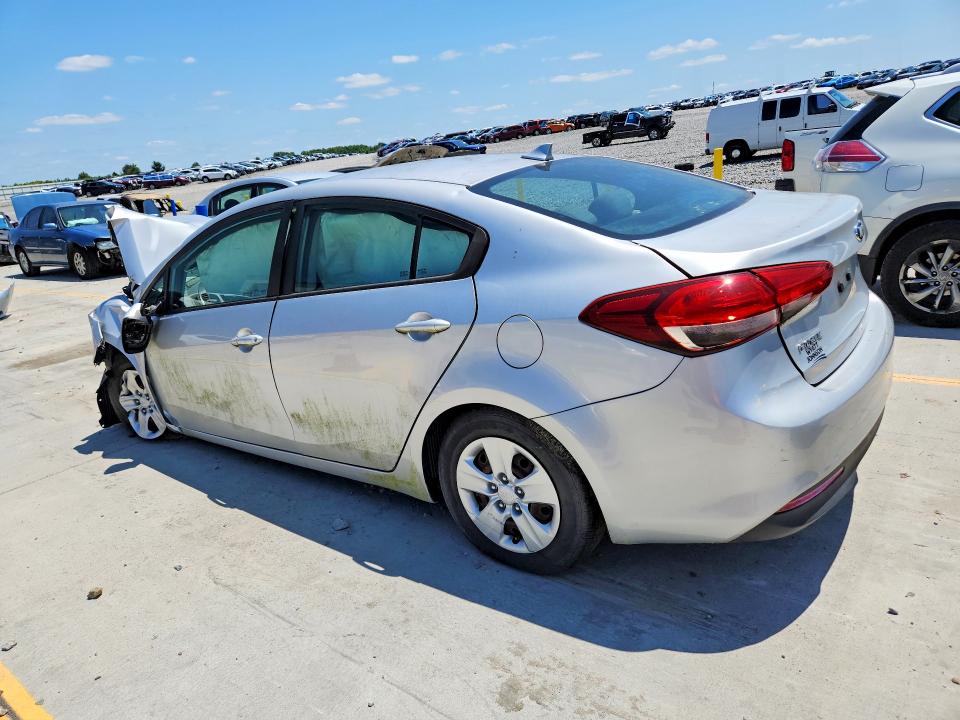 2017 Kia Forte მანქანა იყიდება აუქციონზე, vin: 3KPFK4A74HE066173, აუქციონის ნომერი: 62070806