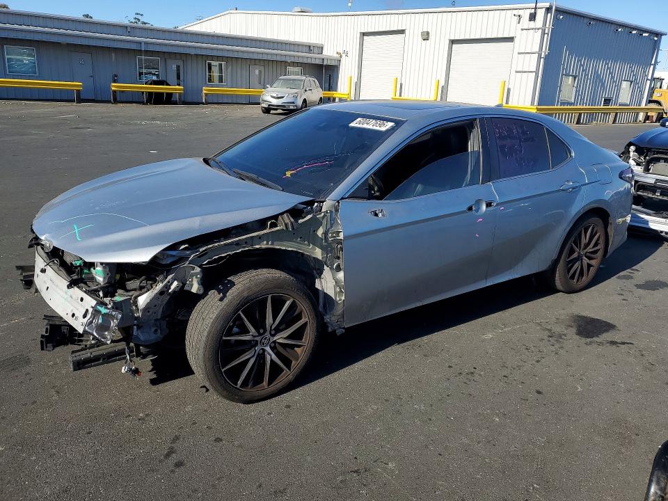 Auction sale of the 2022 Toyota Camry, vin: 4T1T11AK8NU696585, lot number: 60047696