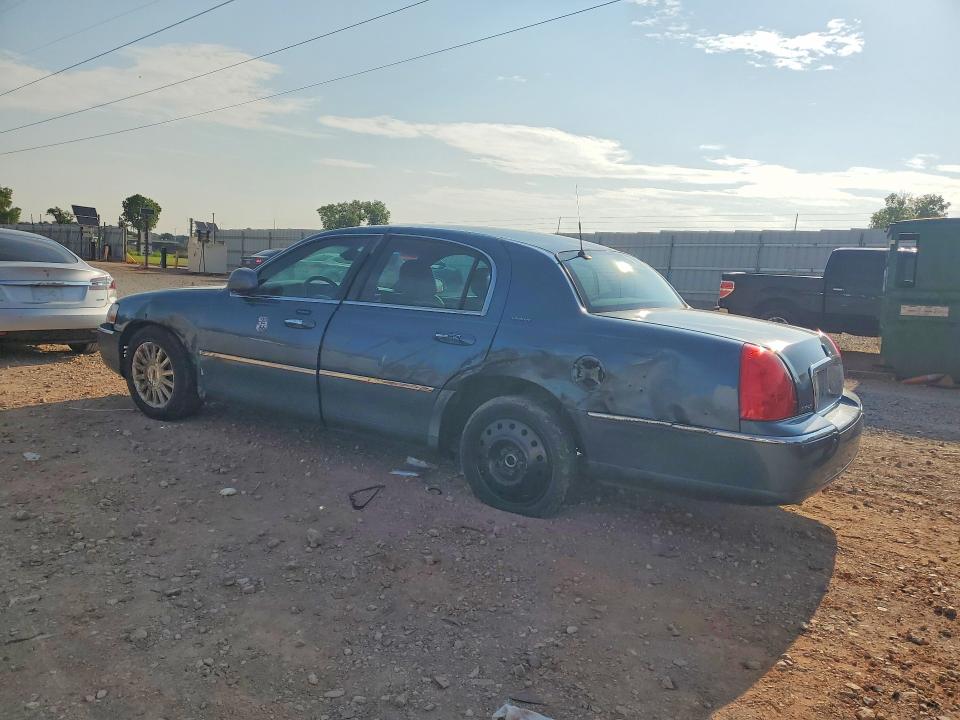 Продажа на аукционе авто 2003 Lincoln Town Car, vin: 1LNHM82W93Y627658, номер лота: 60756816
