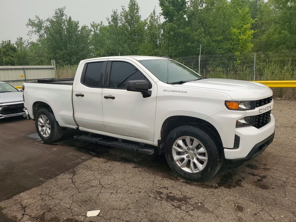 Продаж на аукціоні авто 2021 Chevrolet Silverado, vin: 1GCRYBEK9MZ122394, номер лоту: 61363886