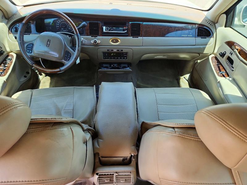 Aukcja sprzedaży 2000 Lincoln Town Car, vin: 1LNHM83W7YY765303, numer aukcji: 60305716