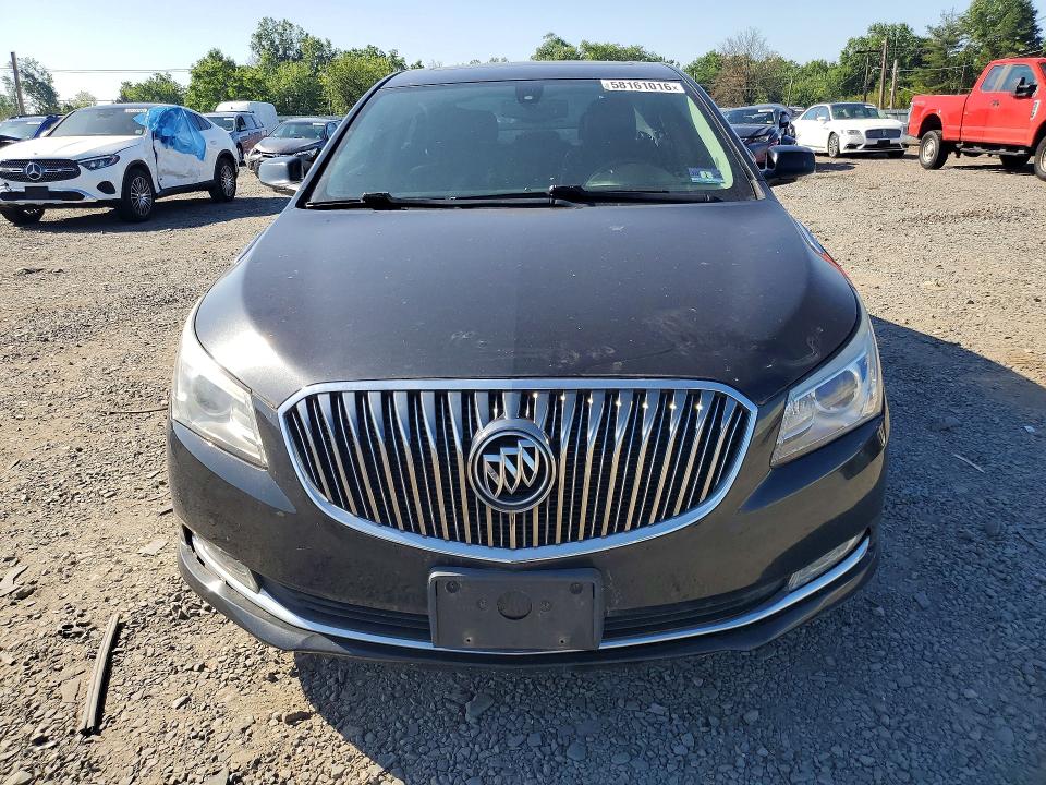 58161016 :رقم المزاد ، 1G4GE5G31FF225218 vin ، 2015 Buick Lacrosse مزاد بيع