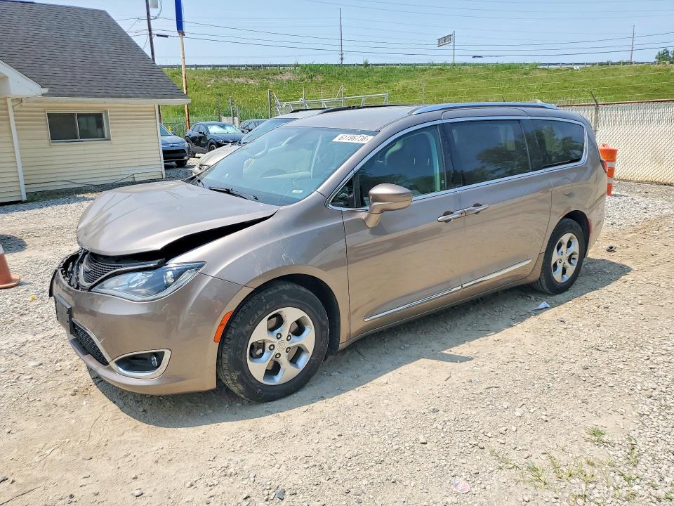 61196736 :رقم المزاد ، 2C4RC1EGXHR804592 vin ، 2017 Chrysler Pacifica مزاد بيع