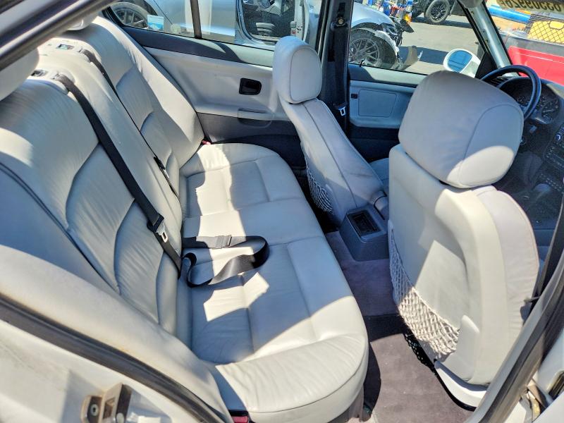 63509926 :رقم المزاد ، WBACD4324WAV61243 vin ، 1998 Bmw 328 مزاد بيع