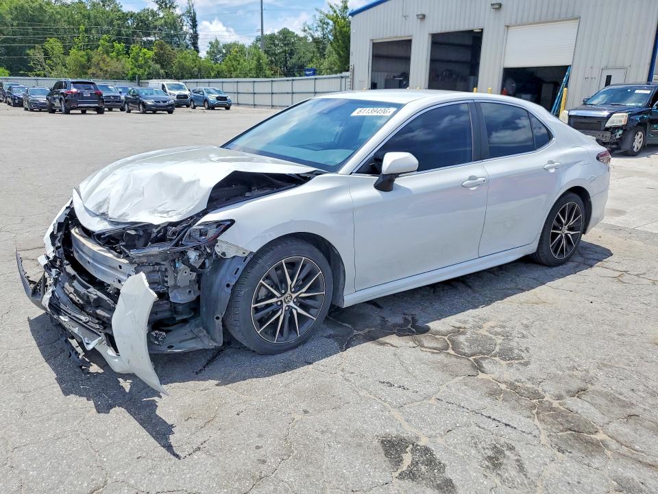Auction sale of the 2022 Toyota Camry, vin: 4T1G11AK6NU052875, lot number: 61139496