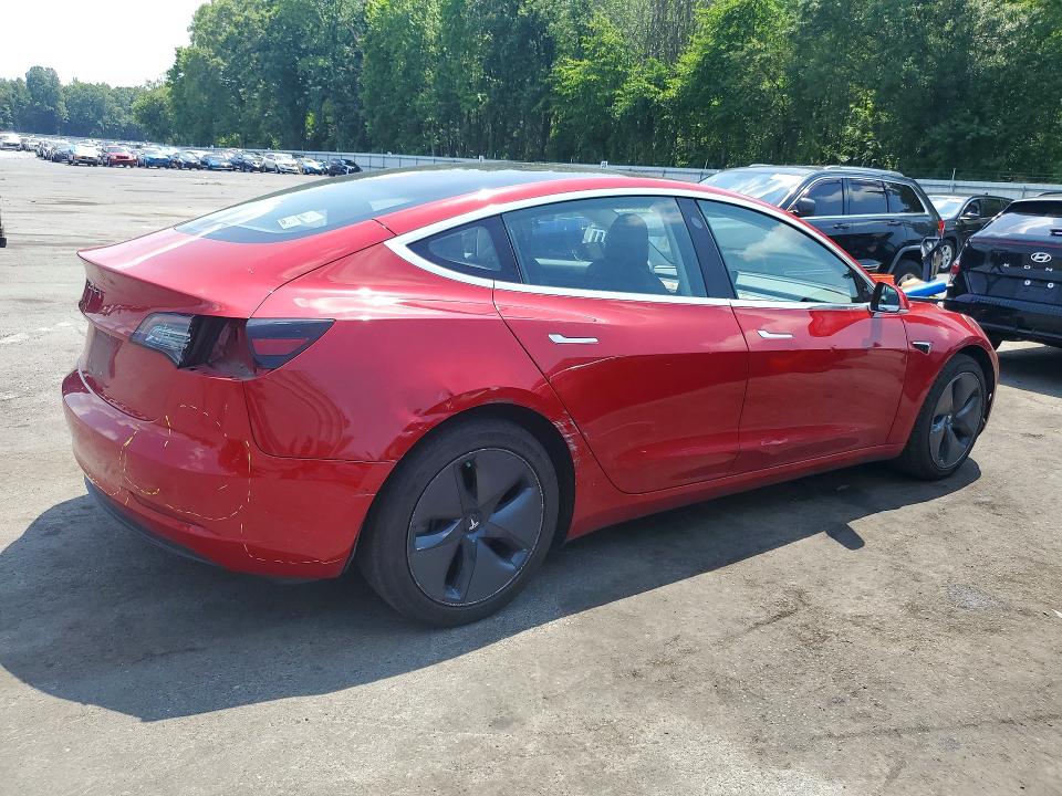 59246656 :رقم المزاد ، 5YJ3E1EA1JF102741 vin ، 2018 Tesla Model 3 مزاد بيع