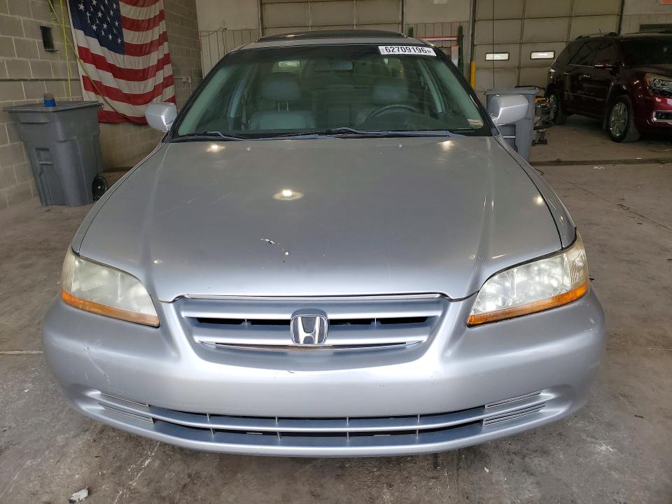 Продаж на аукціоні авто 2002 Honda Accord, vin: 1HGCG165X2A037508, номер лоту: 62709196
