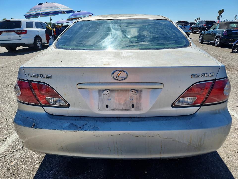 62630666 :رقم المزاد ، JTHBF30G130119930 vin ، 2003 Lexus Es 300 مزاد بيع