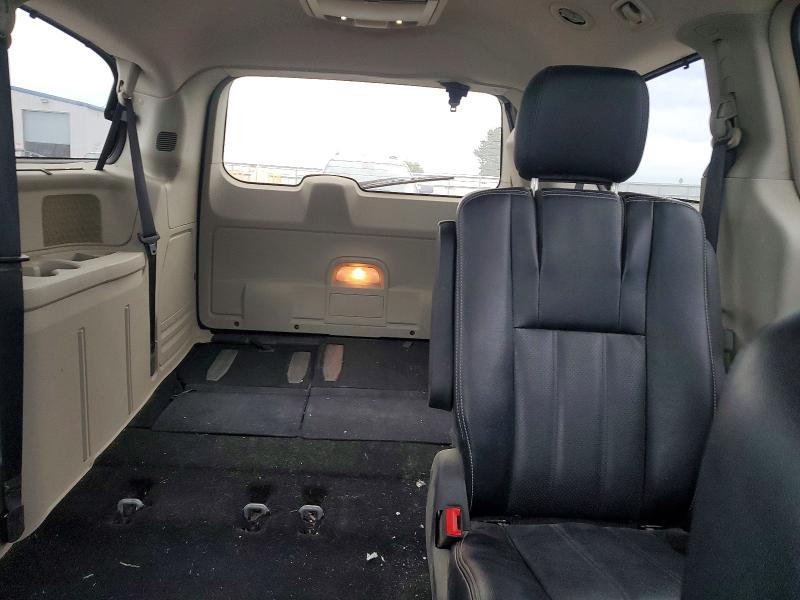 60754646 :رقم المزاد ، 2C4RC1CGXFR627168 vin ، 2015 Chrysler Town & Country مزاد بيع