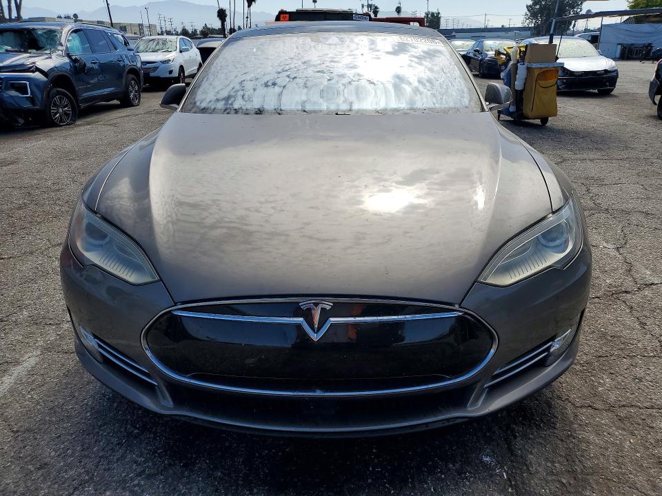 2016 Tesla Model S მანქანა იყიდება აუქციონზე, vin: 5YJSA1E42GF137220, აუქციონის ნომერი: 62702206