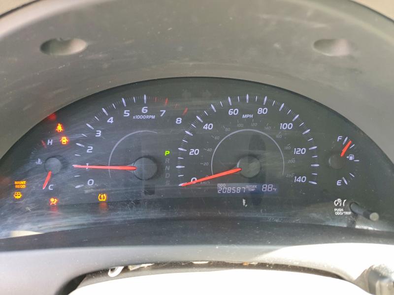 61740046 :رقم المزاد ، 4T1BF3EKXBU672139 vin ، 2011 Toyota Camry مزاد بيع