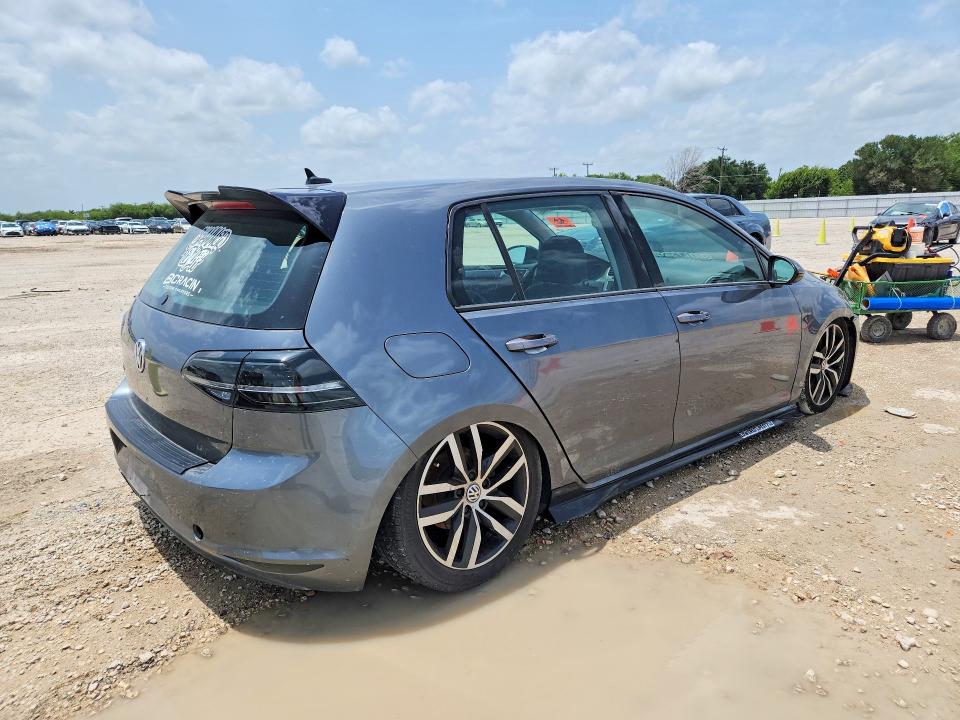 2017 Volkswagen Golf მანქანა იყიდება აუქციონზე, vin: 3VW217AUXHM015658, აუქციონის ნომერი: 61801586