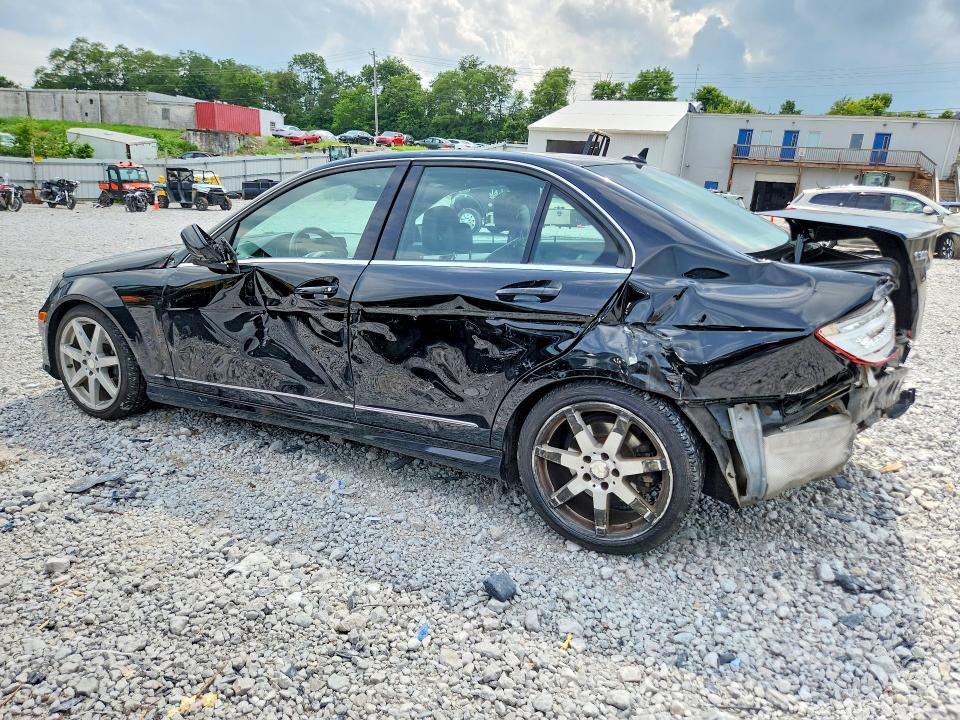 2014 Mercedes-benz C მანქანა იყიდება აუქციონზე, vin: WDDGF8AB9EG247873, აუქციონის ნომერი: 61937836