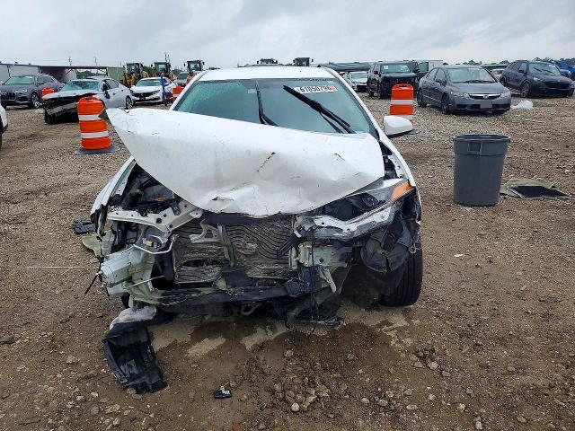 61850796 :رقم المزاد ، 5YFBURHEXGP521938 vin ، 2016 Toyota Corolla مزاد بيع