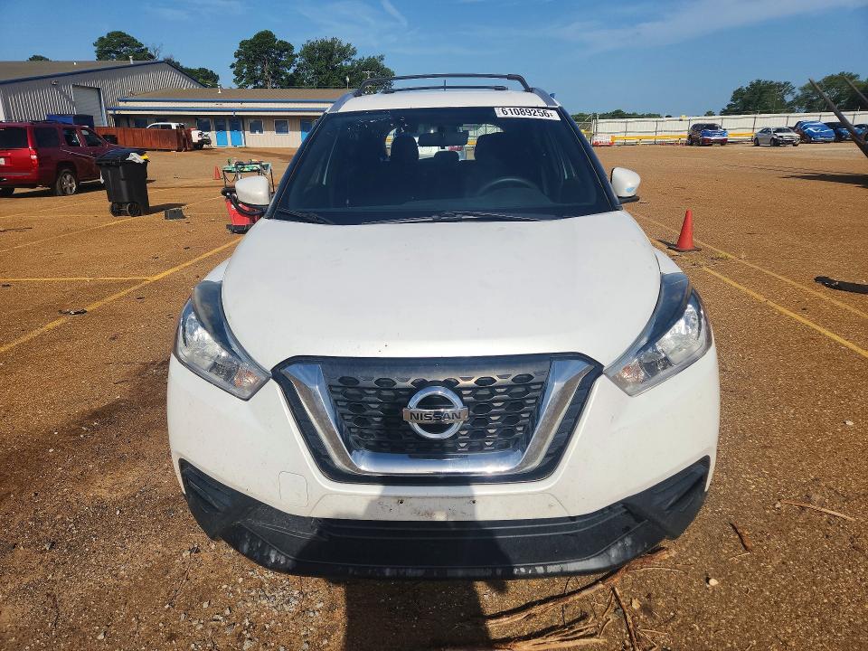 Продаж на аукціоні авто 2018 Nissan Kicks, vin: 3N1CP5CU9JL514280, номер лоту: 61089256