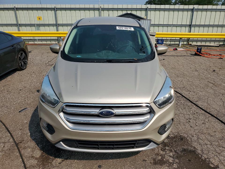 2017 Ford Escape მანქანა იყიდება აუქციონზე, vin: 1FMCU0GD7HUE06674, აუქციონის ნომერი: 60916816