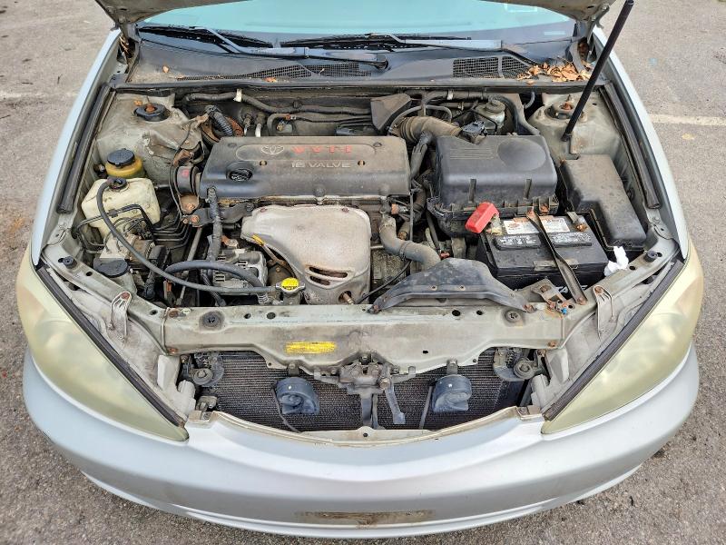 62000596 :رقم المزاد ، 4T1BE32K22U092570 vin ، 2002 Toyota Camry مزاد بيع