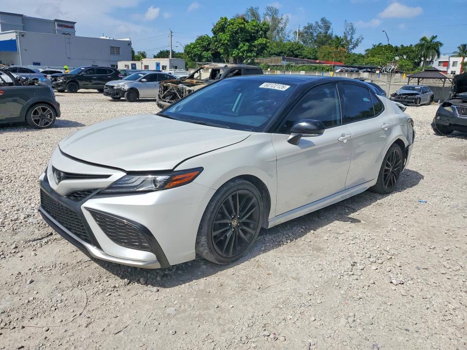 Auction sale of the 2021 Toyota Camry, vin: 4T1K61AK7MU482926, lot number: 60122126