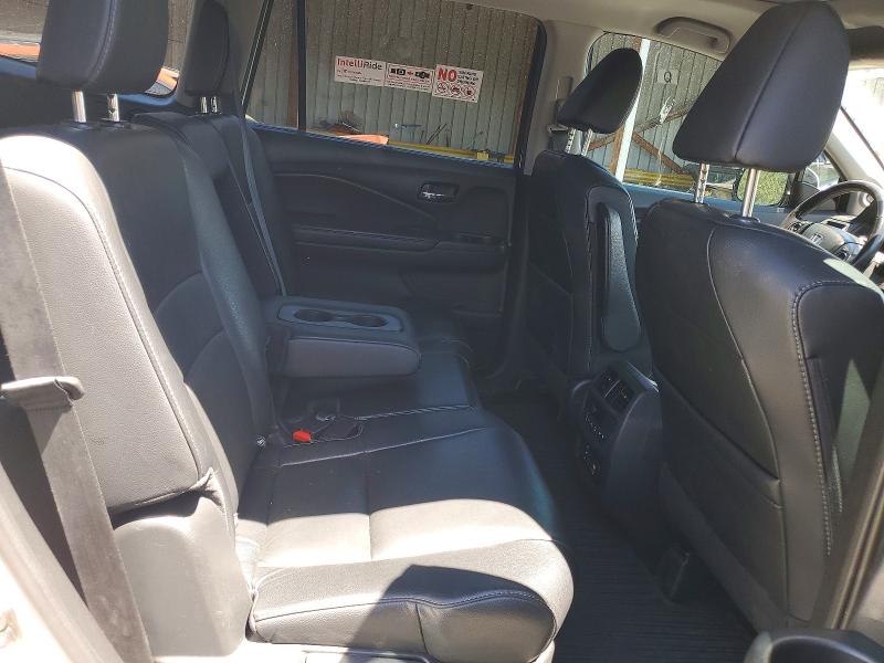60446406 :رقم المزاد ، 5FNYF6H90HB082655 vin ، 2017 Honda Pilot مزاد بيع