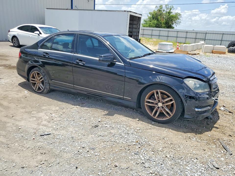 60290456 :رقم المزاد ، WDDGF4HB4DR271032 vin ، 2013 Mercedes-benz C مزاد بيع