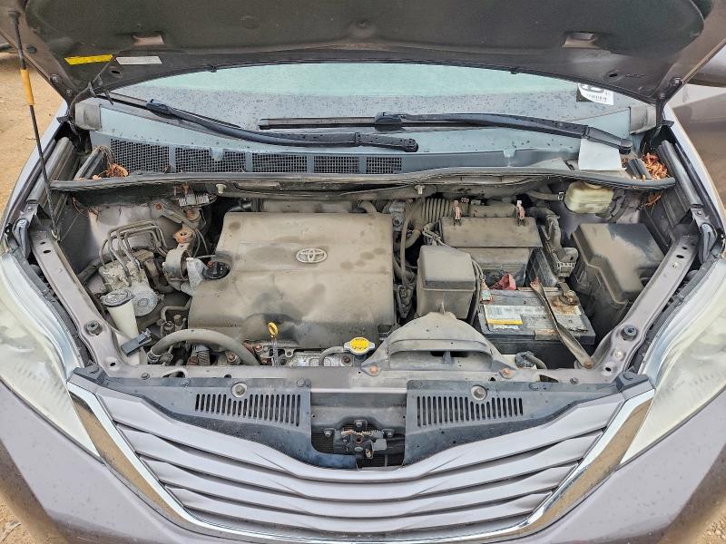 2015 Toyota Sienna მანქანა იყიდება აუქციონზე, vin: 5TDDK3DC5FS118133, აუქციონის ნომერი: 61328536