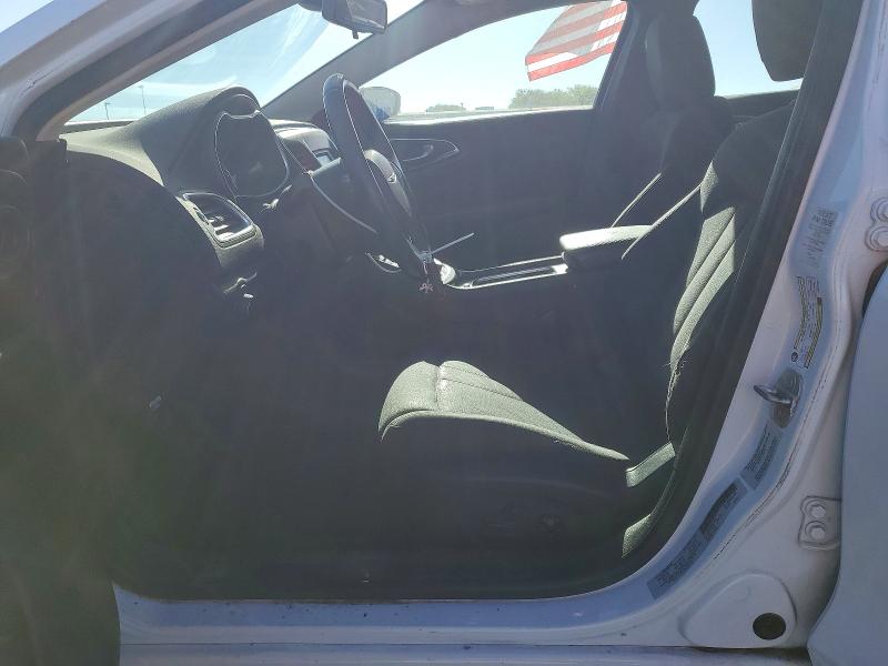 62620396 :رقم المزاد ، 1C3CCCAB8GN127540 vin ، 2016 Chrysler 200 مزاد بيع
