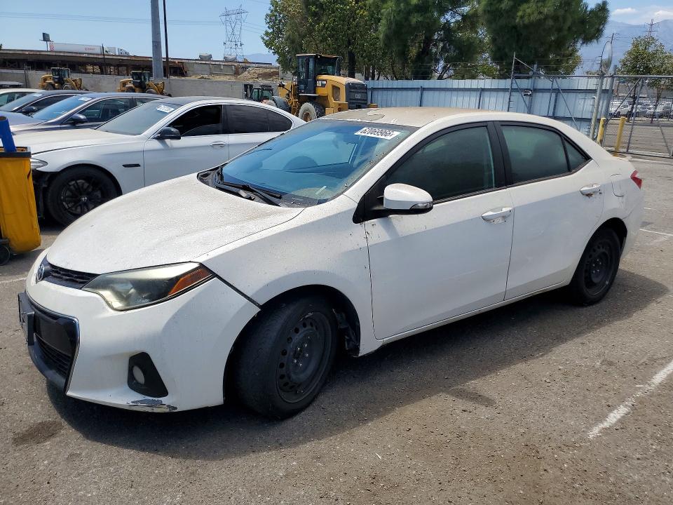 62069966 :رقم المزاد ، 5YFBURHE7EP103589 vin ، 2014 Toyota Corolla مزاد بيع