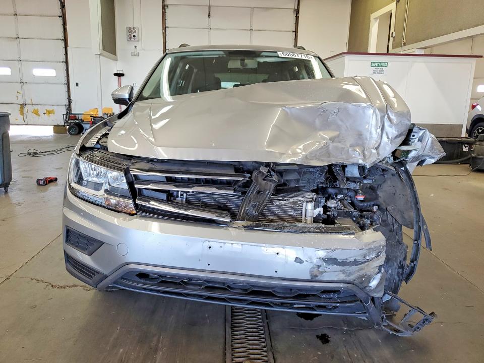 60567716 :رقم المزاد ، 3VV0B7AX6MM062103 vin ، 2021 Volkswagen Tiguan مزاد بيع