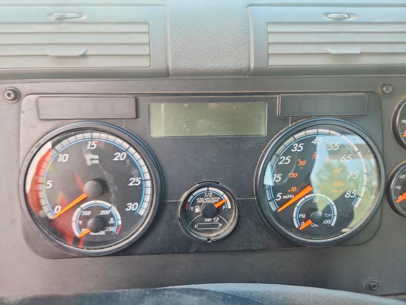 Продаж на аукціоні авто 2018 Freightliner Cascadia 113, vin: 3AKBGADV7JSJL4565, номер лоту: 59224706