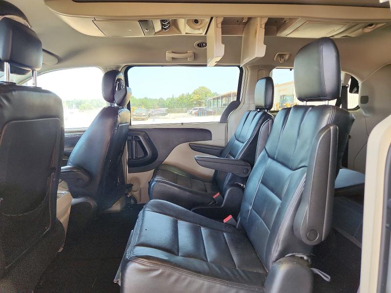 63043286 :رقم المزاد ، 2C4RC1BG8FR611097 vin ، 2015 Chrysler Town & Country مزاد بيع