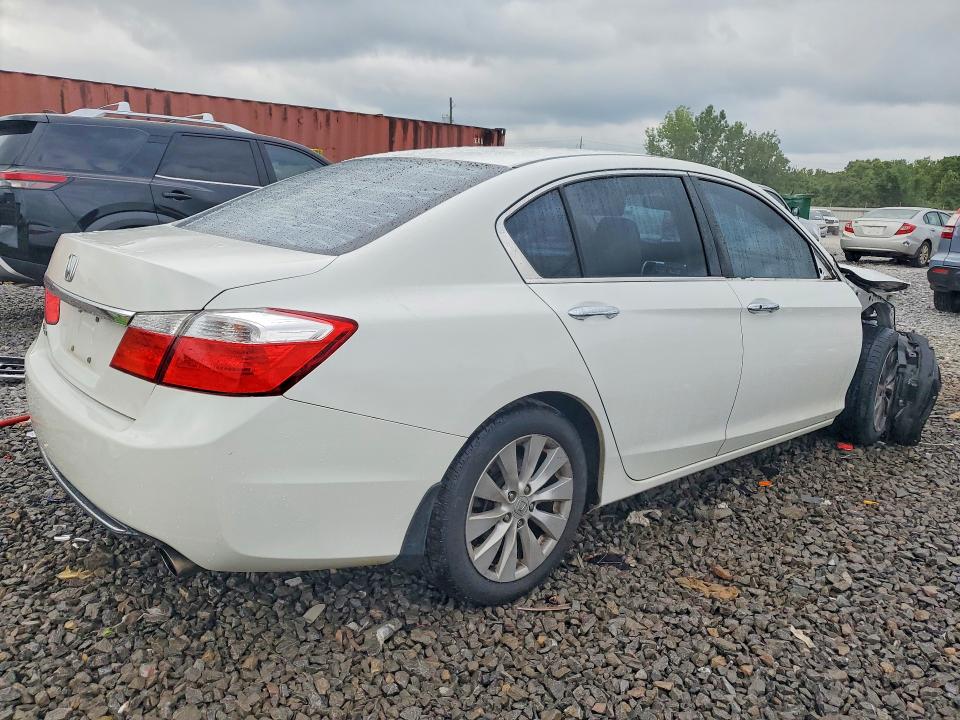 60458006 :رقم المزاد ، 1HGCR2F7XFA112358 vin ، 2015 Honda Accord مزاد بيع