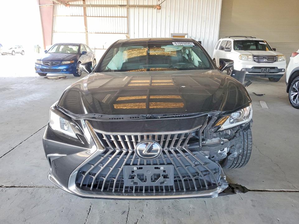 61089206 :رقم المزاد ، 58ADA1C14PU031252 vin ، 2023 Lexus Es 300h مزاد بيع