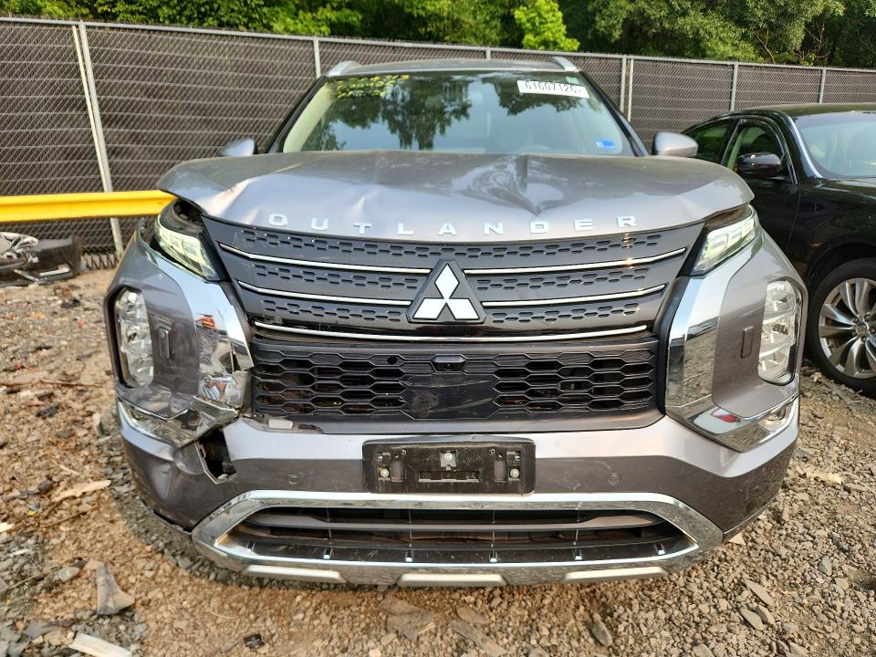 61607126 :رقم المزاد ، JA4J4VA84NZ072925 vin ، 2022 Mitsubishi Outlander مزاد بيع